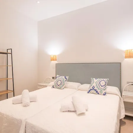 Reding & Center Apartment